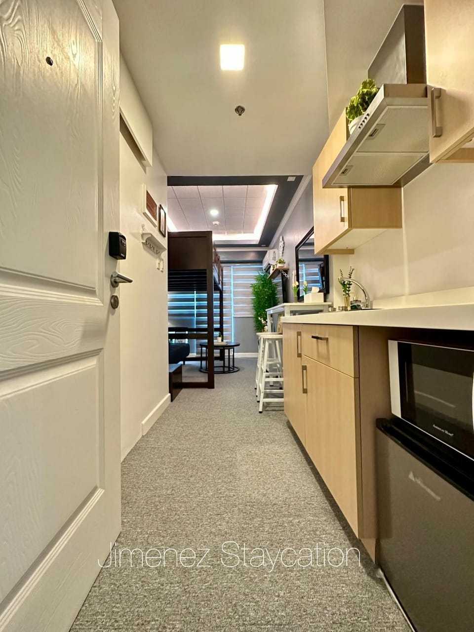 Jimenez Staycation Unit 406 Quirino west tower The Residence at Commonwealth by Century Apartment hotel in Quezon City