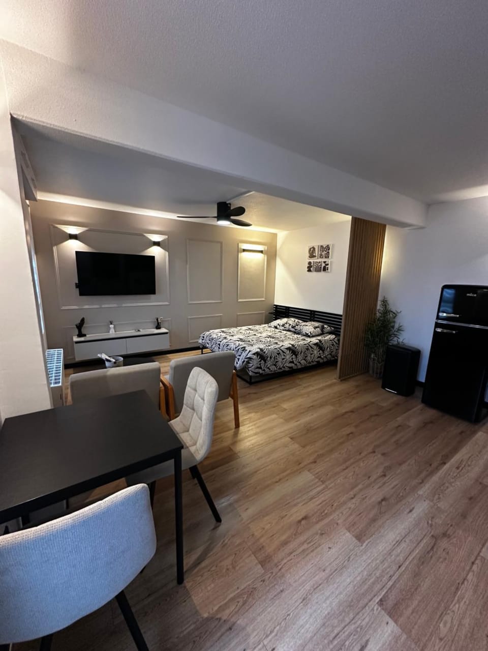 Charmant Studio Neuf, Hypercentre, Parking, Balcon Apartment in Eckbolsheim