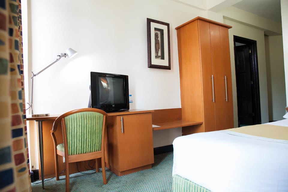 TV and multimedia, Photo of the whole room