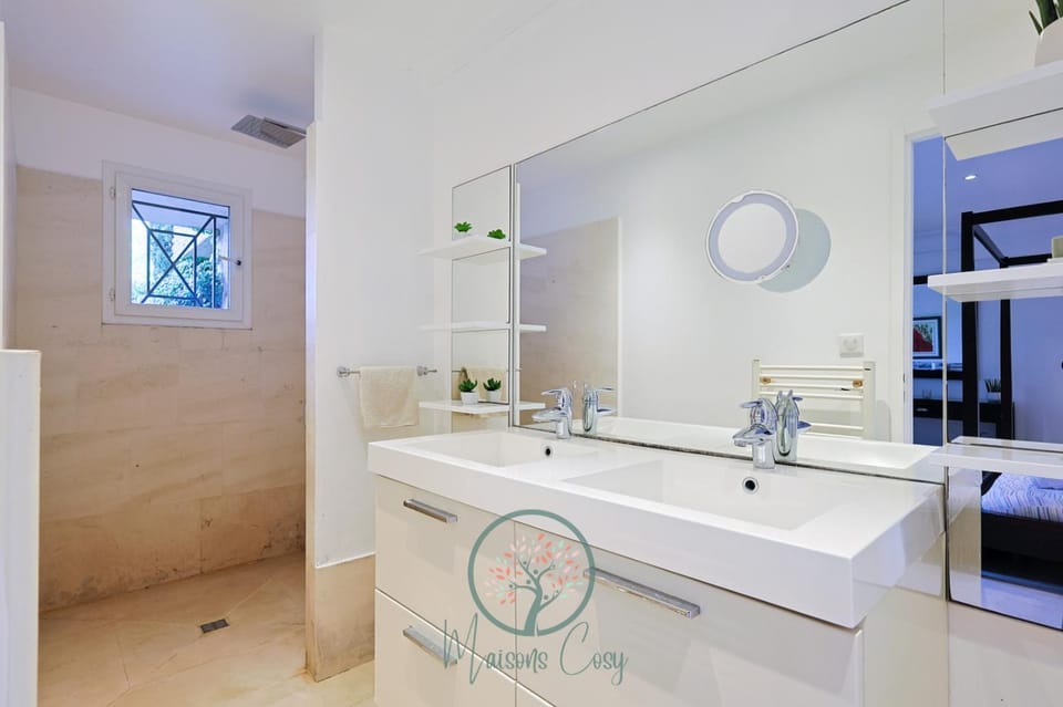 Appartement "Anthénors" - Domaine Ciel et Mer Apartment in Provence-Alpes-Côte d'Azur