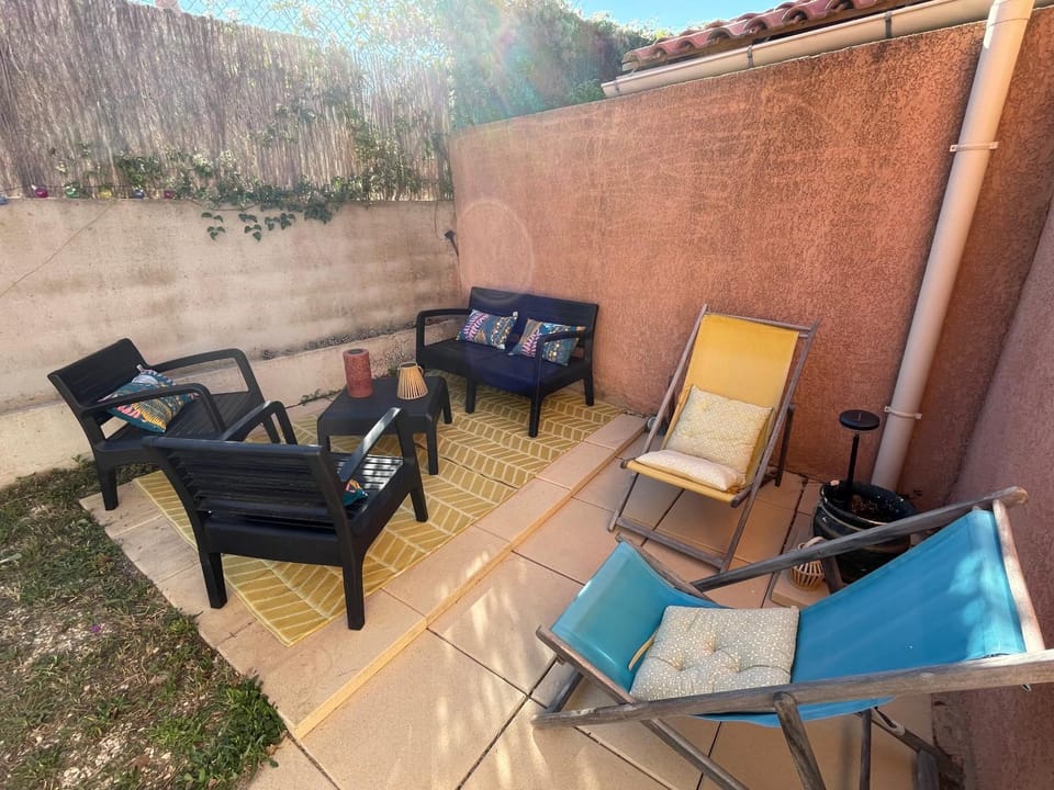 Appartement Cosy avec extérieur au calme Apartment in French Riviera