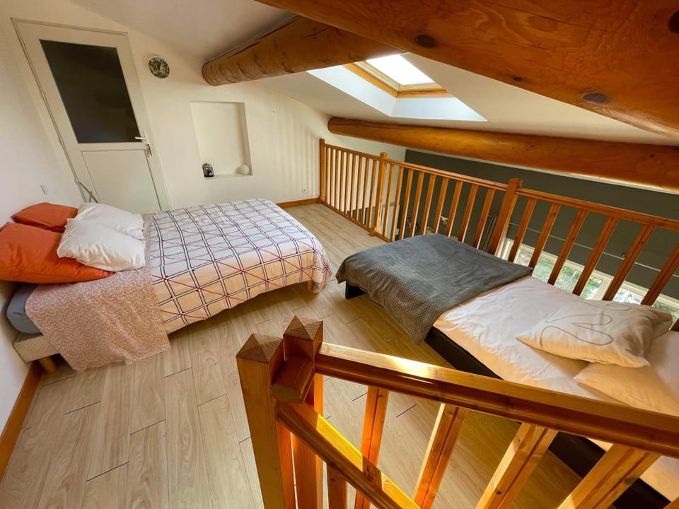 Appartement Cosy avec extérieur au calme Apartment in French Riviera