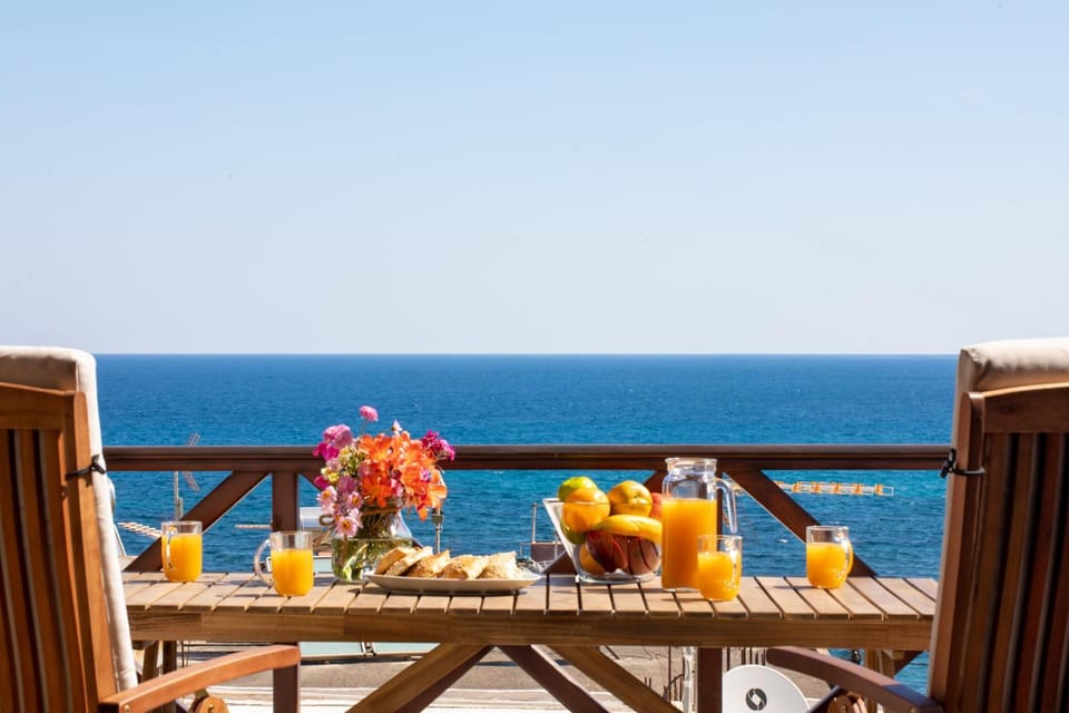 View (from property/room), Balcony/Terrace, Sea view