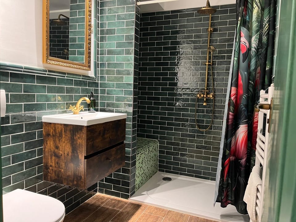Shower, Bathroom