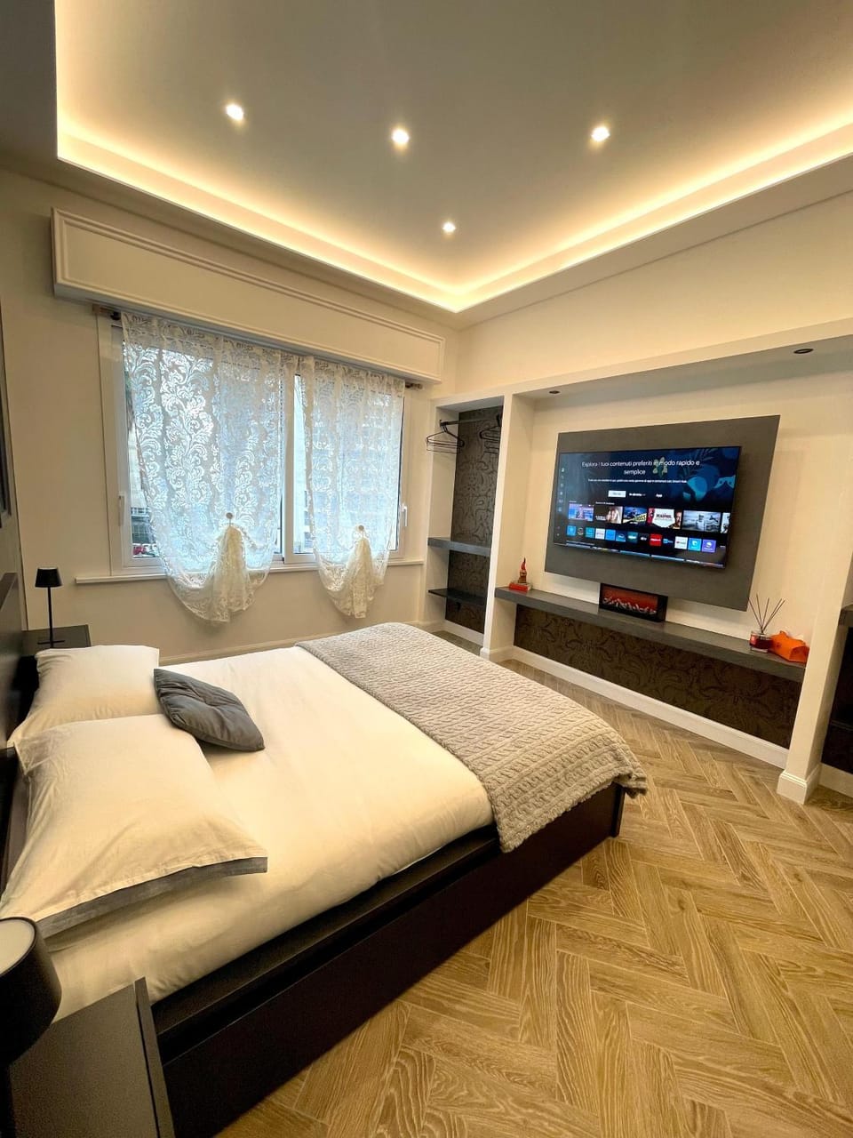 Photo of the whole room