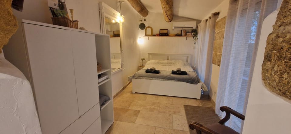 Appartement centre historique - climatisé avec extérieur au calme Apartment in Aix-en-Provence