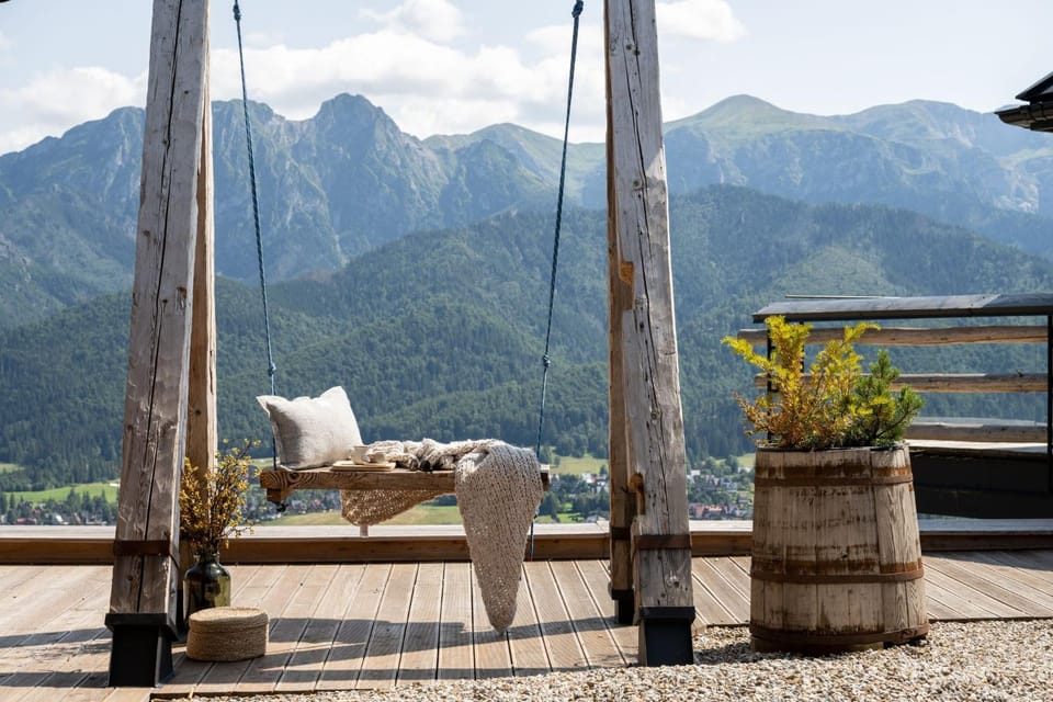 Nearby landmark, Natural landscape, Coffee/tea facilities, View (from property/room), Mountain view