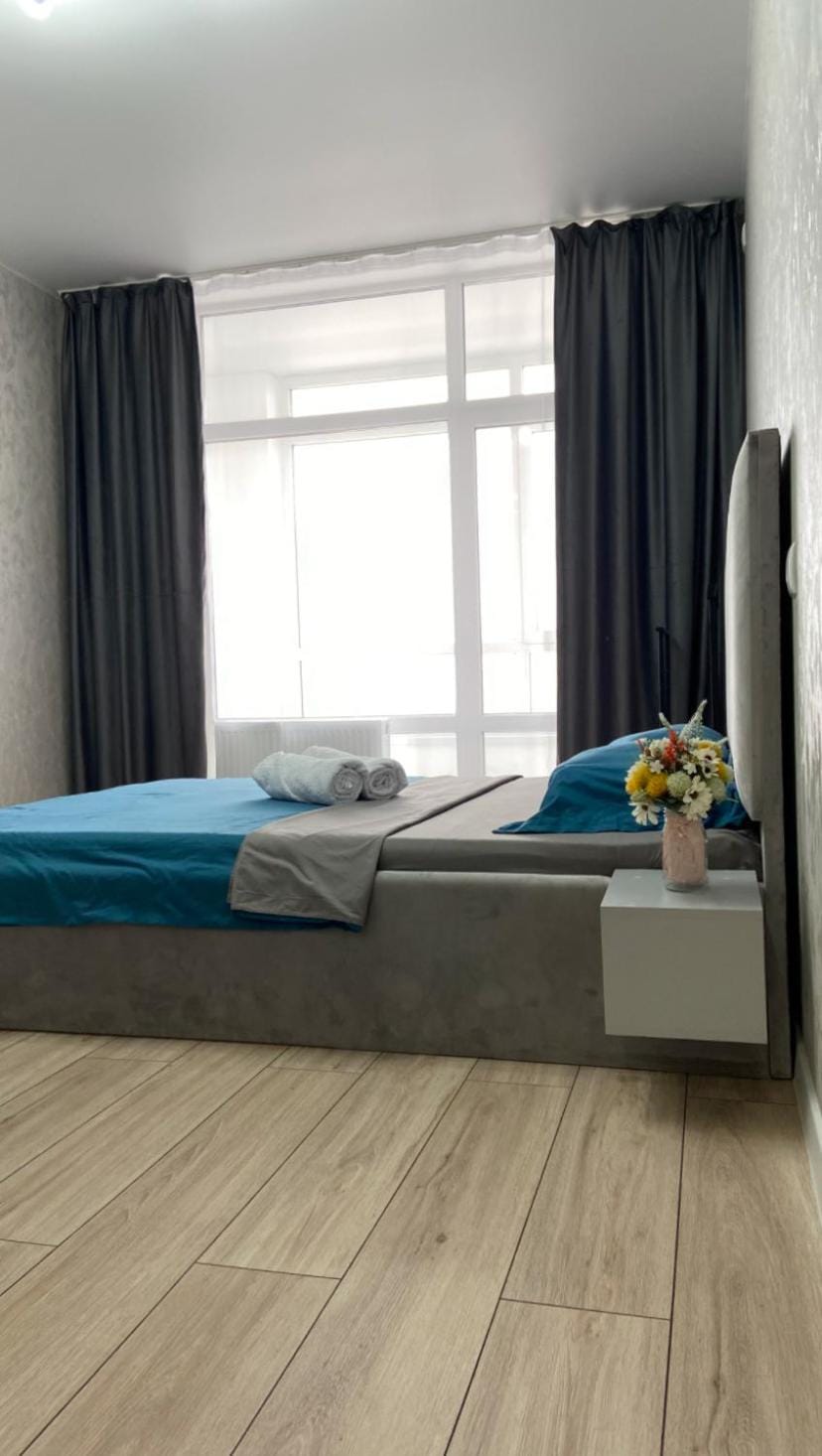 Bed, Living room, Photo of the whole room, Bedroom