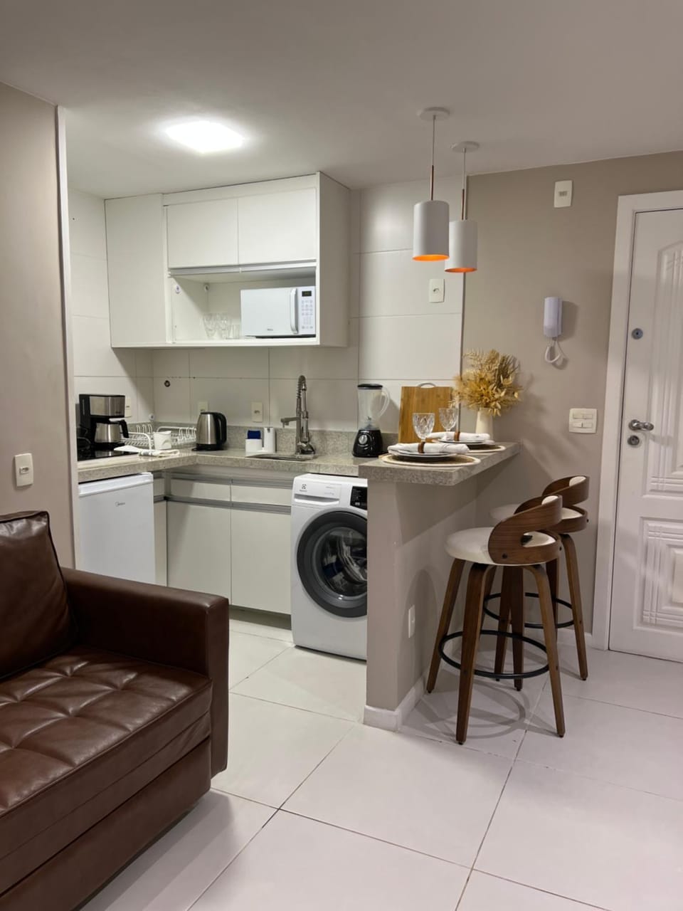 Kitchen or kitchenette, minibar, toaster, washing machine