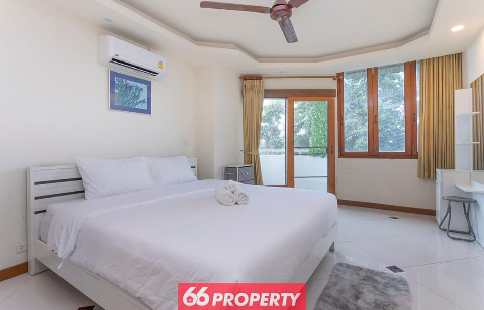 Spacious 2 Bedroom Apartment near Train Station - 10 Min to Old City Apartment in Chiang Mai