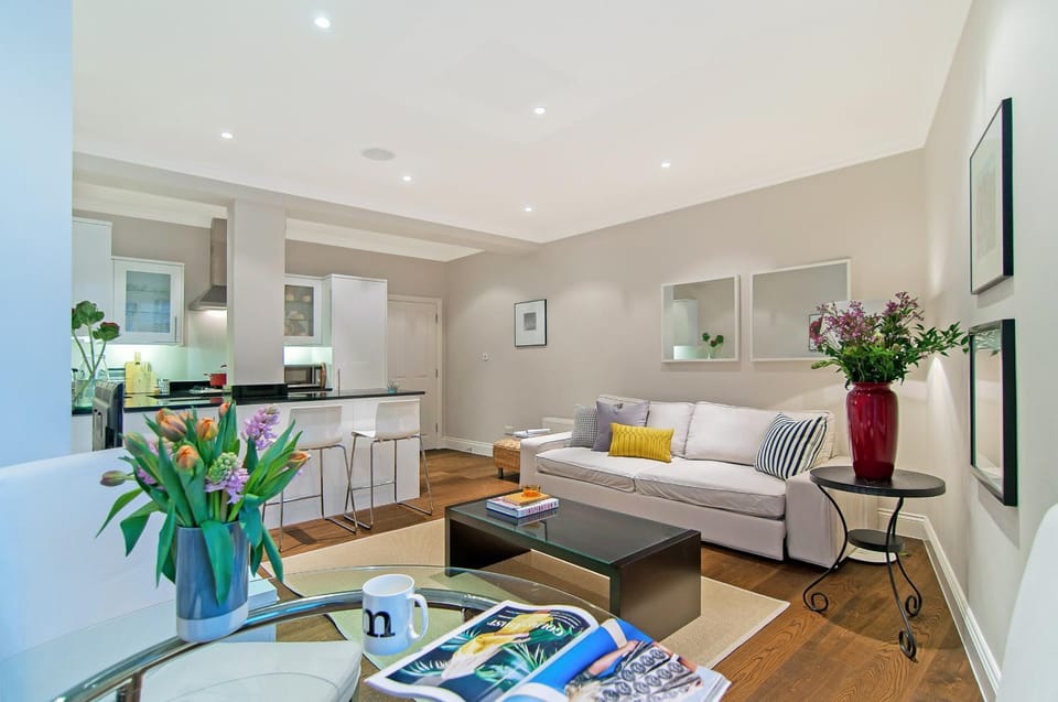 Communal lounge/ TV room, Living room