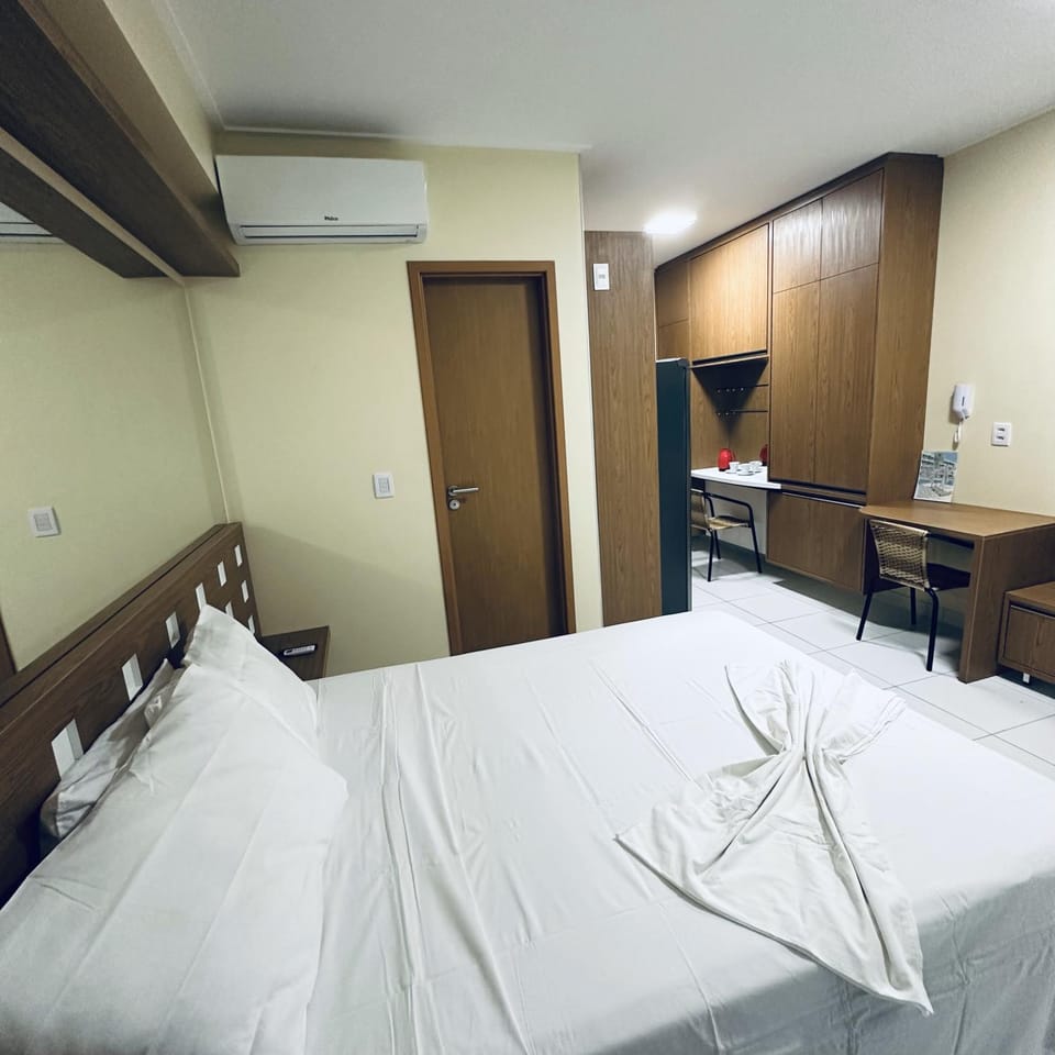 TV and multimedia, Photo of the whole room, internet, air conditioner