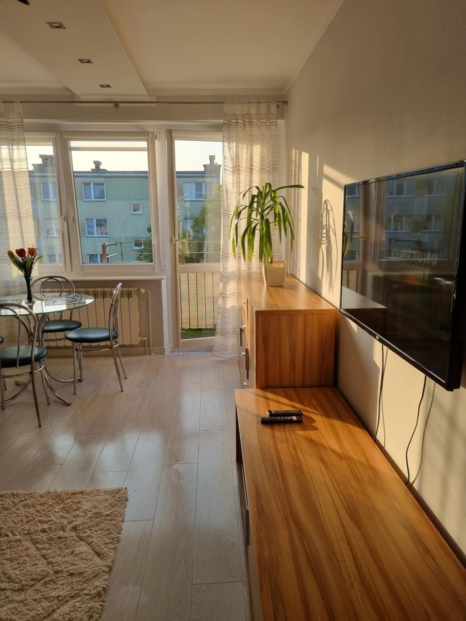 TV and multimedia, Balcony/Terrace, Living room, Seating area
