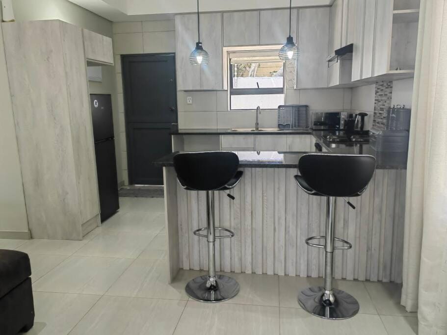 Executive 2-bedroom Serenity apartment in Wendywood Sandton with its own entrance Apartment in Sandton