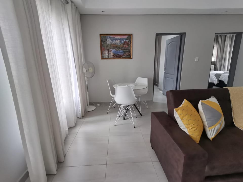 Executive 2-bedroom Serenity apartment in Wendywood Sandton with its own entrance Apartment in Sandton