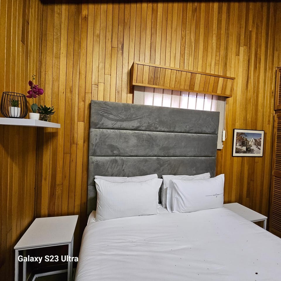 Yello guest house chalets Bed and Breakfast in South Africa