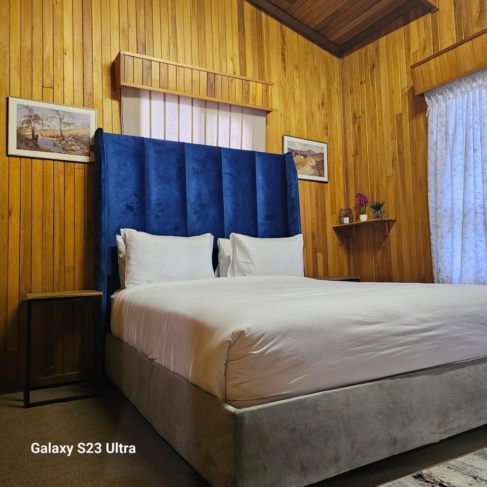 Yello guest house chalets Bed and Breakfast in South Africa