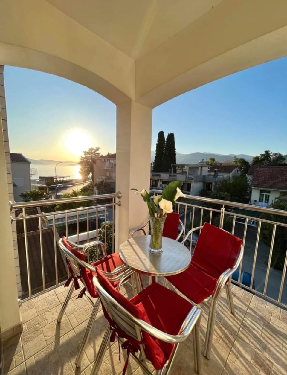 View (from property/room), Balcony/Terrace, Seating area
