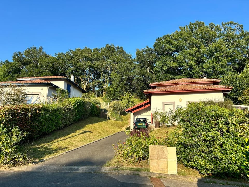 Property building, Street view