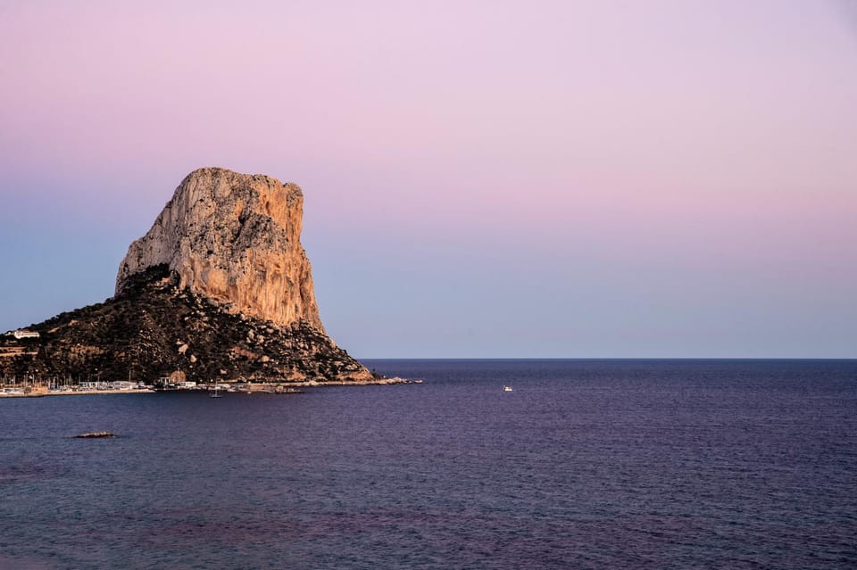 Nearby landmark, Natural landscape, Mountain view, Sea view