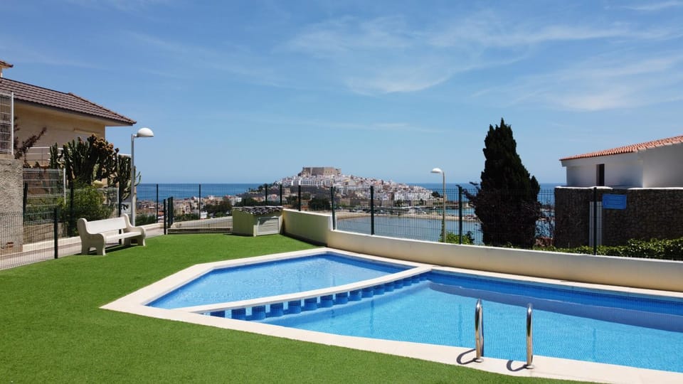 Off site, Balcony/Terrace, Living room, Photo of the whole room, Dining area, Sea view, Breakfast