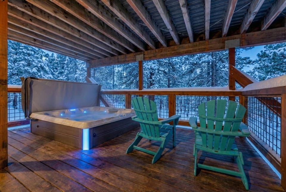 Northstar Retreat with Hot Tub & FREE Shuttle Access House in Northstar Drive