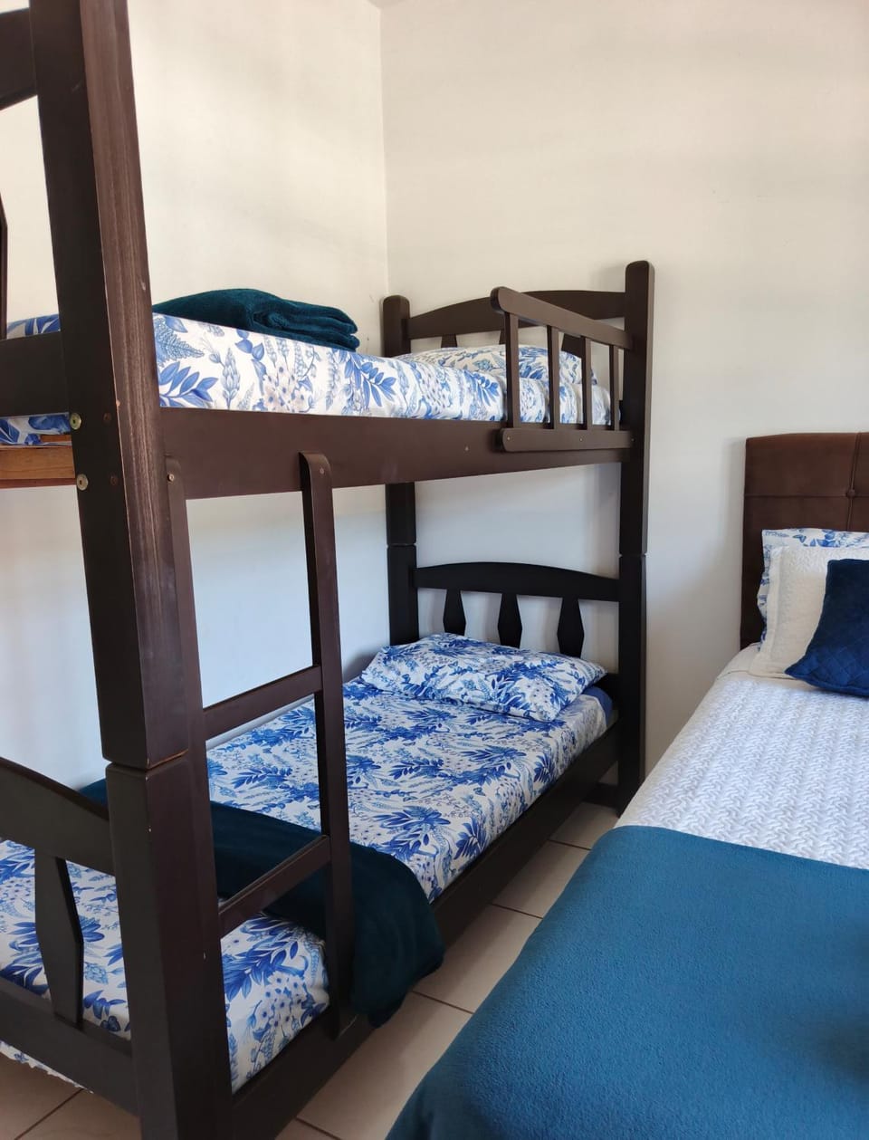 Bed, Photo of the whole room, Bedroom, bunk bed
