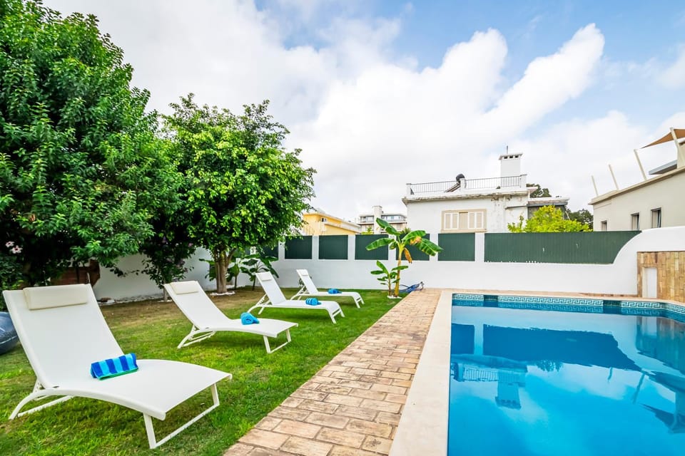 Garden, Garden view, Pool view, Swimming pool, sunbed