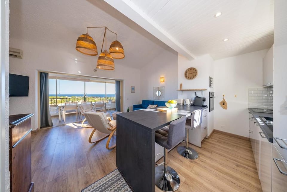T4-80m2 superbe vue mer Sant Ambroggio Apartment in Lumio