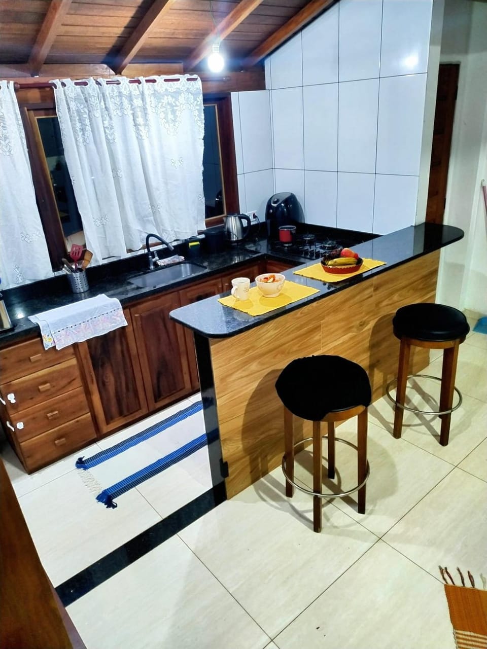Kitchen or kitchenette, Communal kitchen, Lake view, kitchen