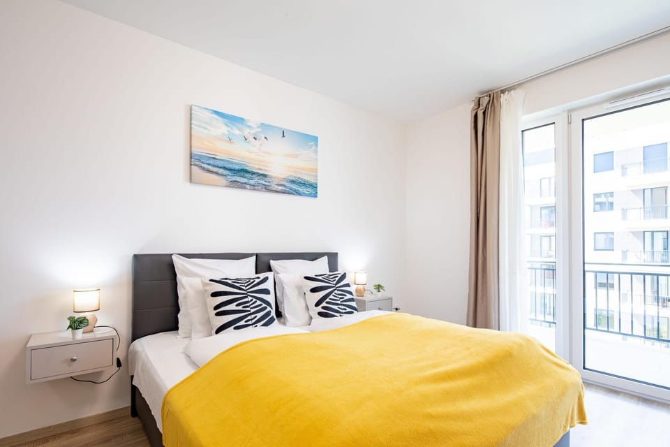 Central - Free Parking - Large Balcony Apartment in Budapest