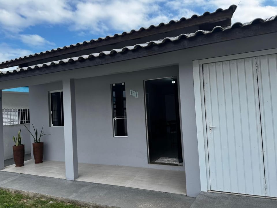 Casa em Imbituba SC, perto das Praias e Lagoa House in Imbituba