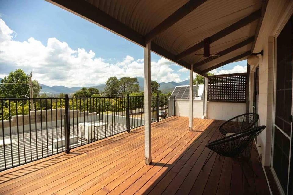 Natural landscape, View (from property/room), Balcony/Terrace, Mountain view