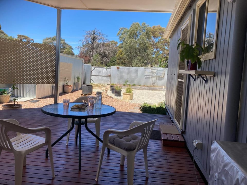 Patio, Dining area