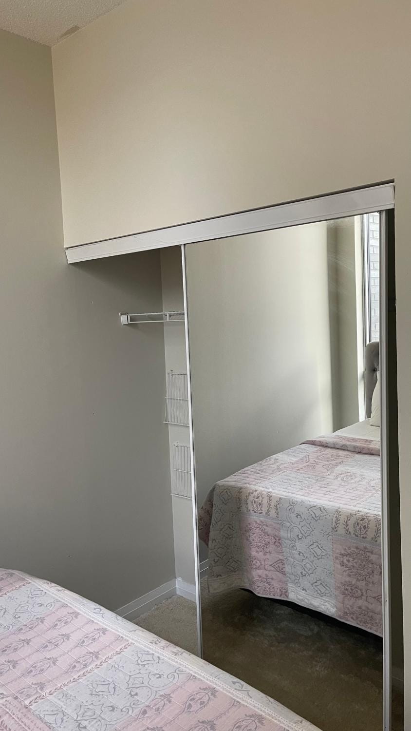 Cozy Room in a Townhouse Mississauga, Ontario canada Bed and Breakfast in Brampton