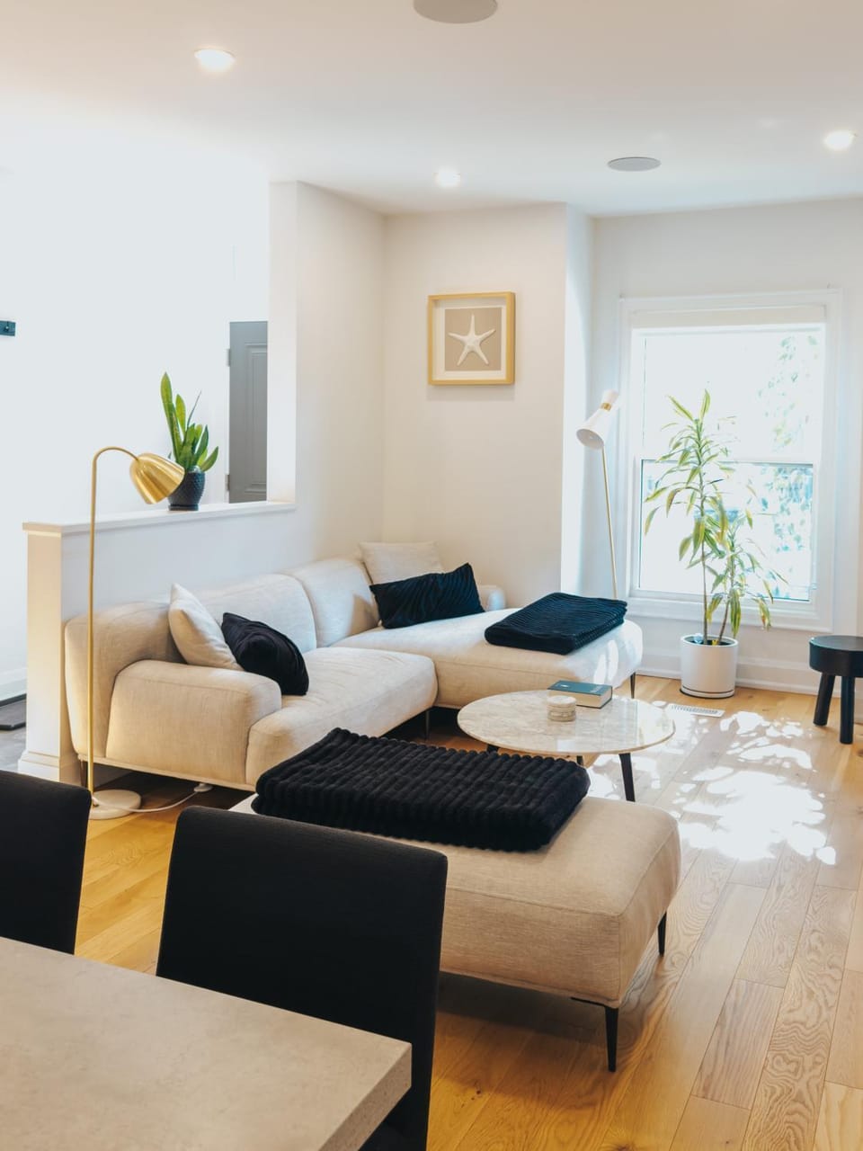Living room, Seating area