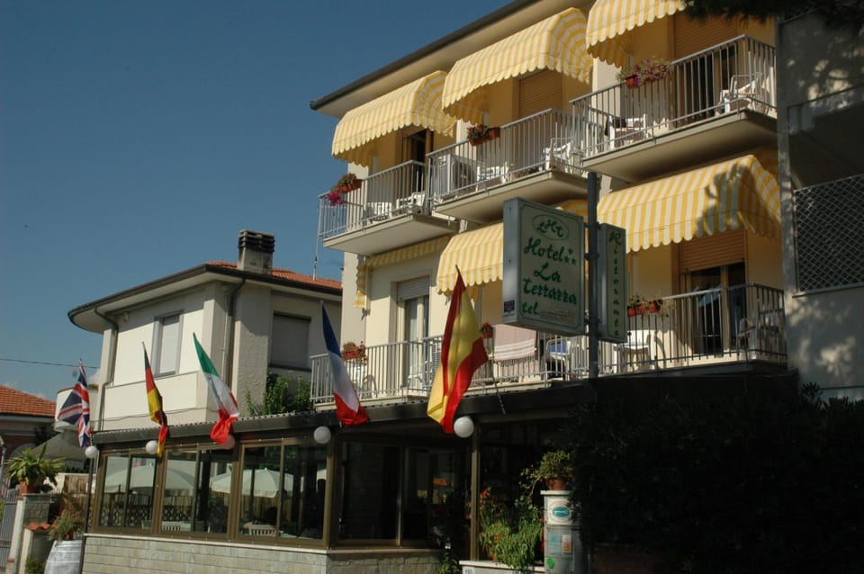 Property building, Day