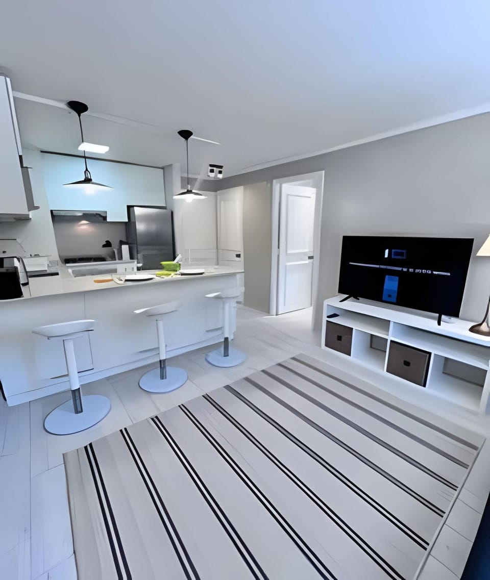 Moderno 1D en el Golf Apartment in Providencia