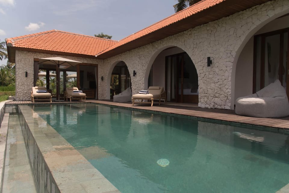 Property building, Swimming pool