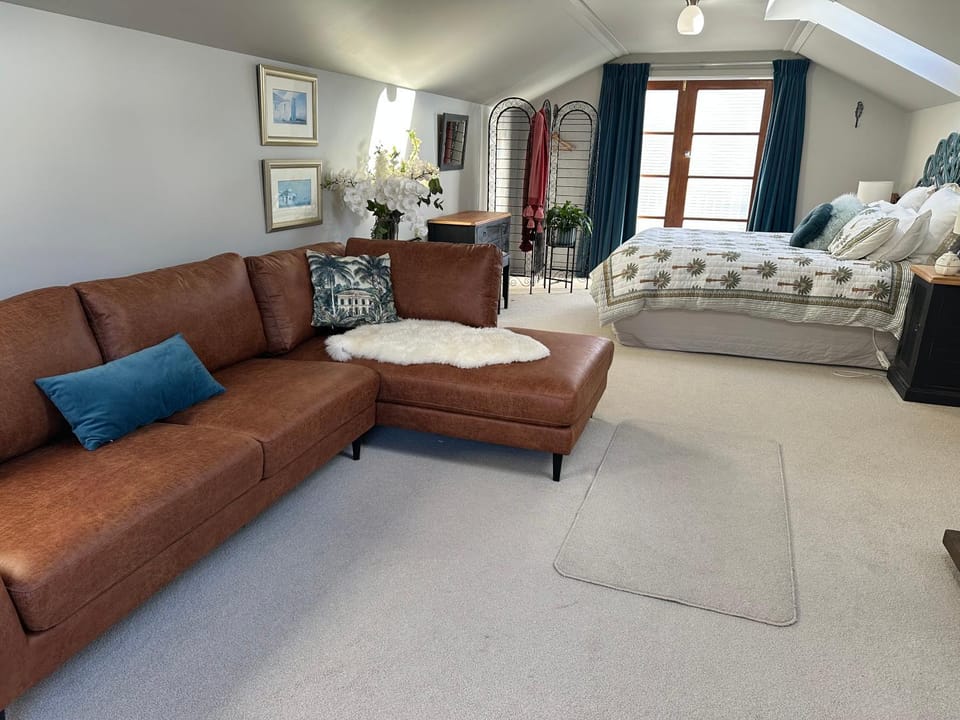Loft on Blyth Bed and Breakfast in Otago
