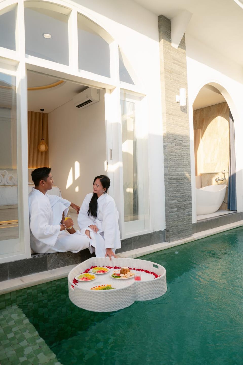 People, Pool view