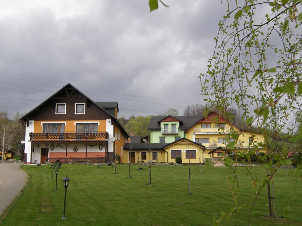 Property building, Day, Garden
