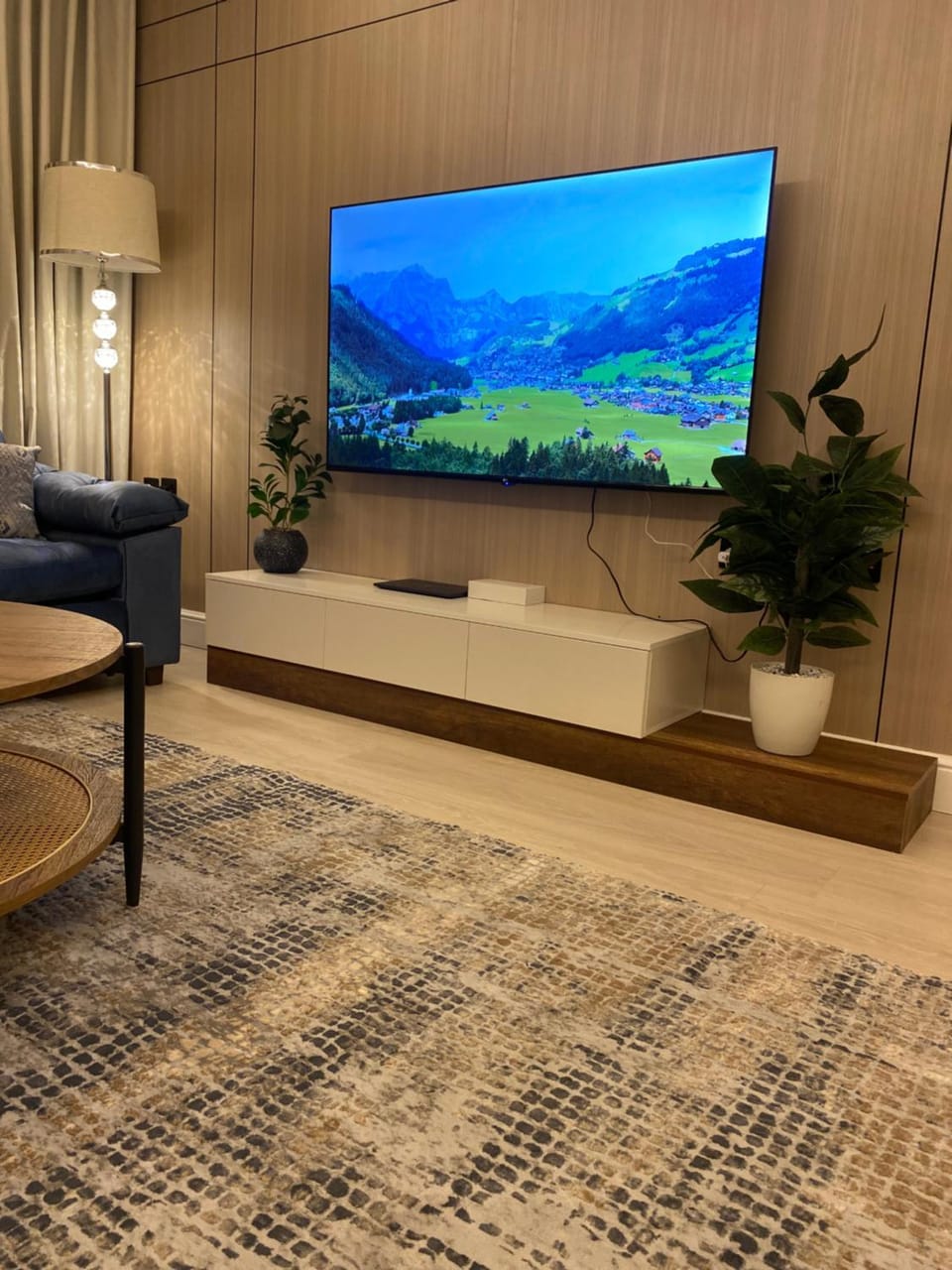 Communal lounge/ TV room, TV and multimedia, Living room, Evening entertainment