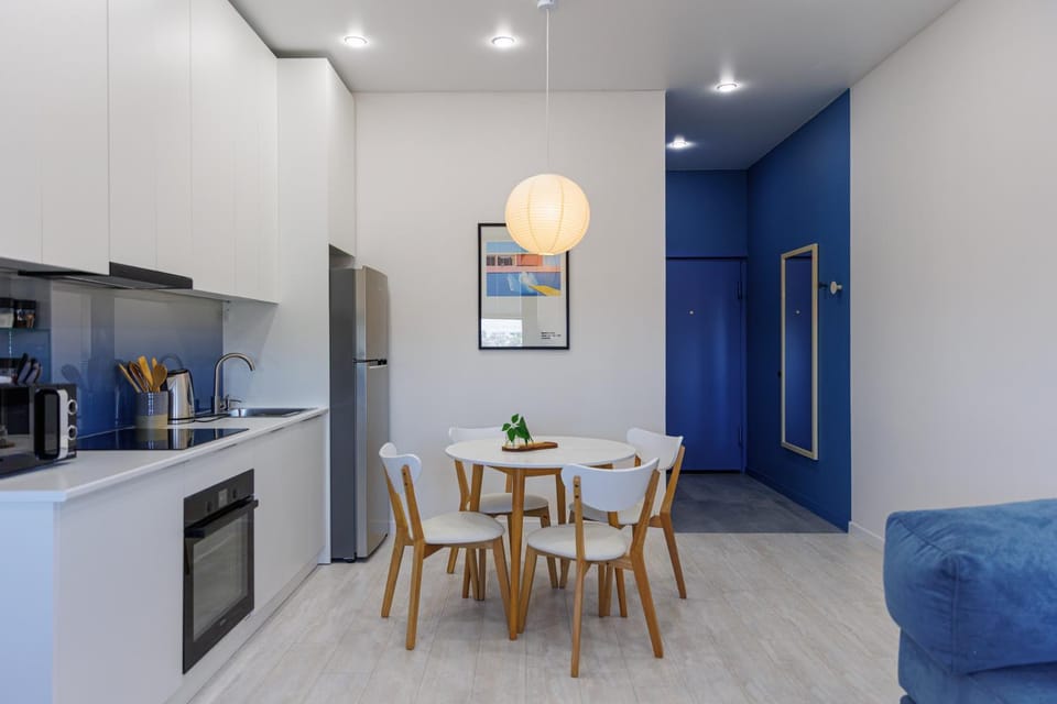 Kitchen or kitchenette, Living room