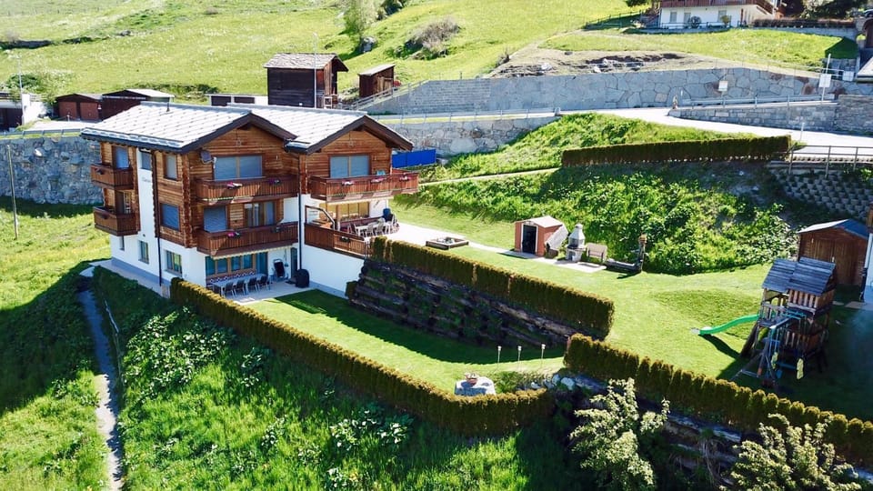 Spring, Bird's eye view, Summer, BBQ facilities, Children play ground, Garden, Autumn