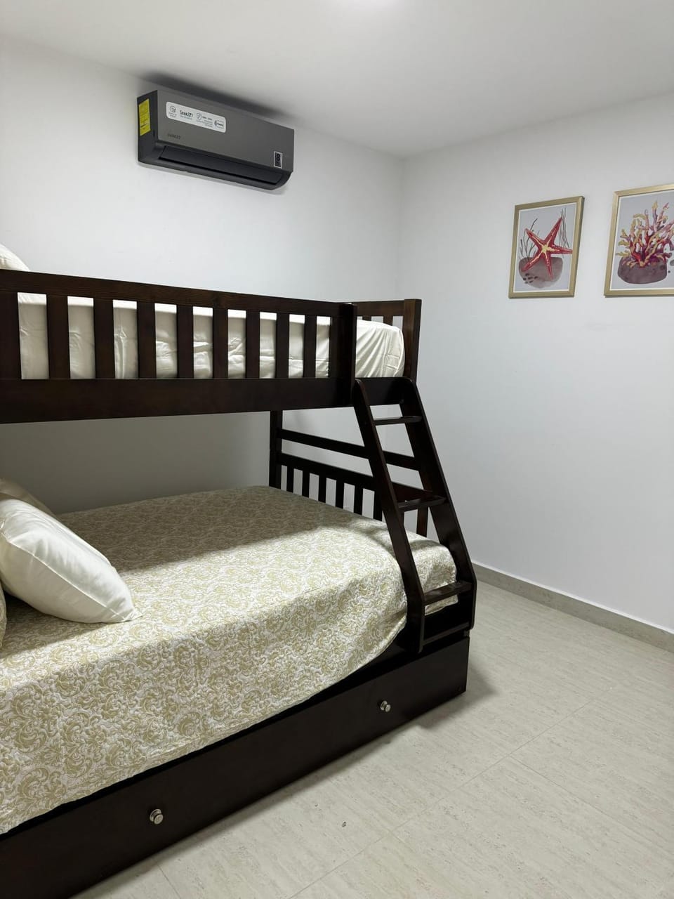 Bed, Bedroom, bunk bed, air conditioner