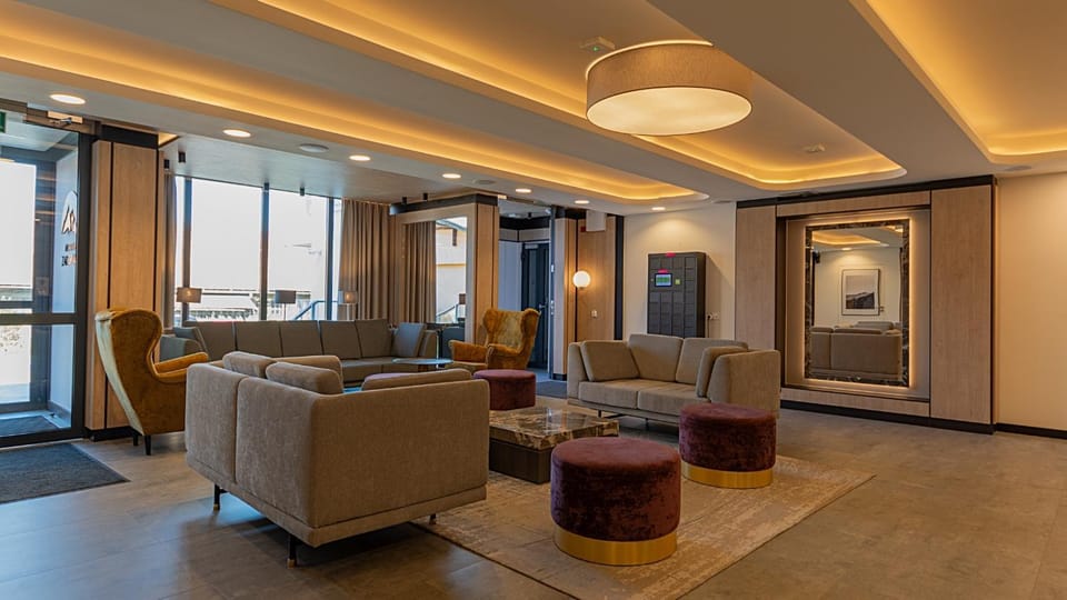 Living room, Seating area