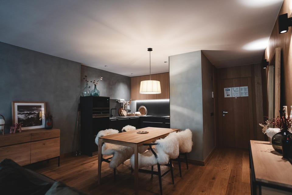Kitchen or kitchenette, Living room, Seating area