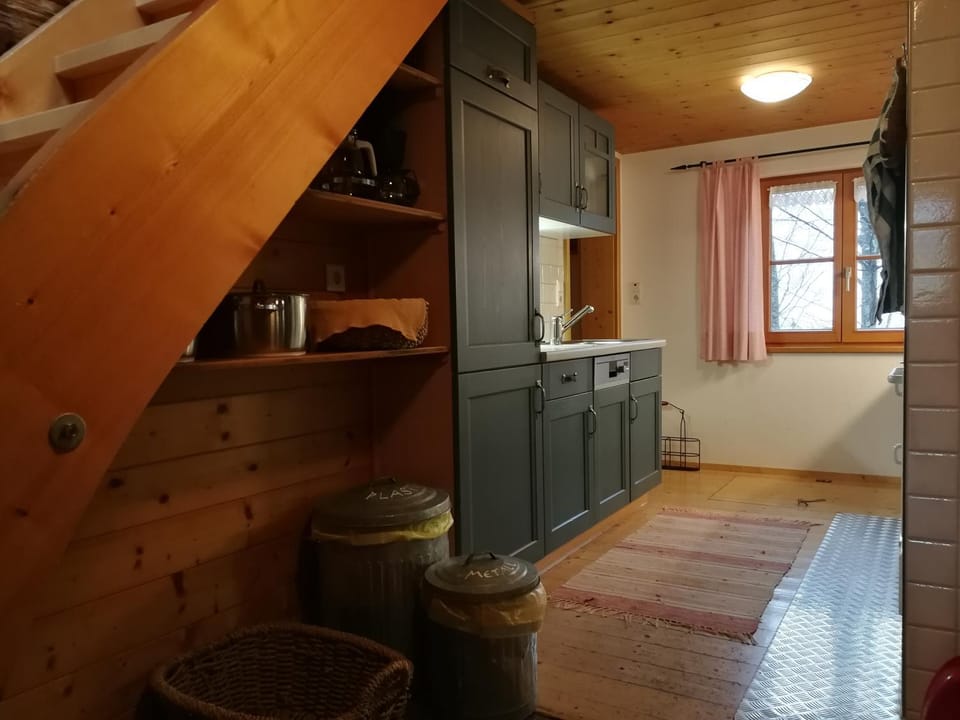 Property building, Kitchen or kitchenette, Living room