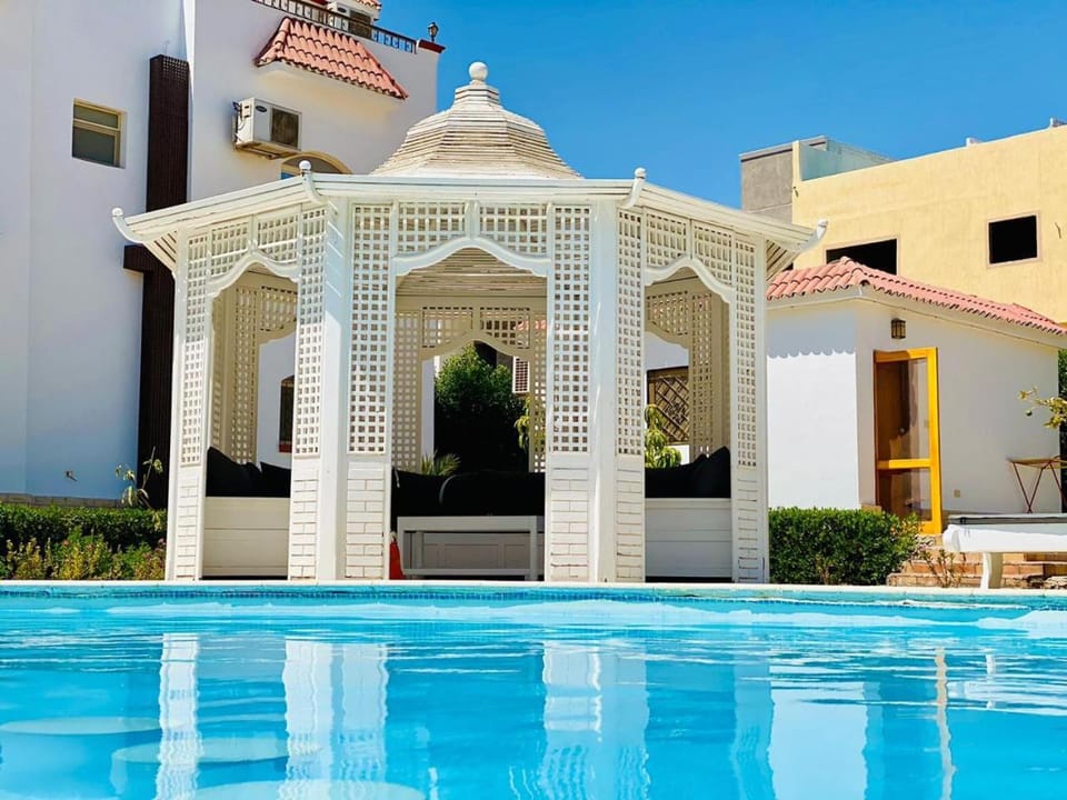 Balcony/Terrace, Swimming pool